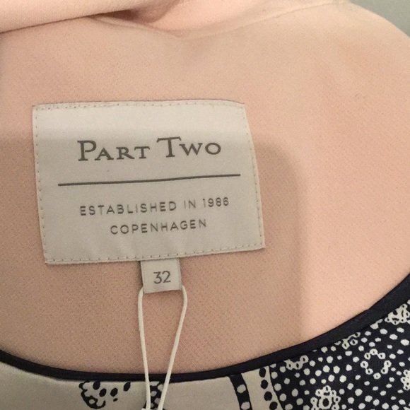 Part Two Nicki Crop Blazer - Picture 3 of 3